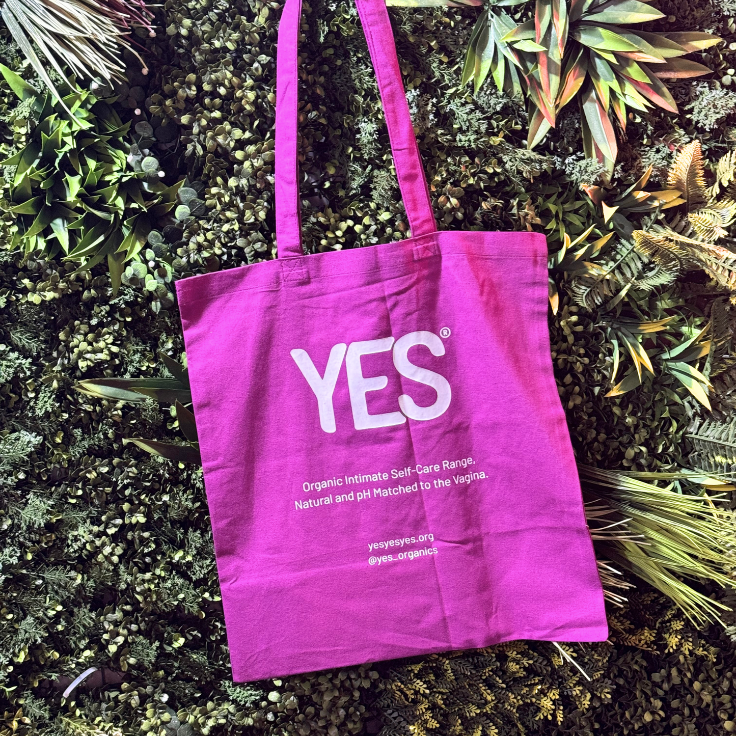 YES Making Vaginas Happy Tote bag